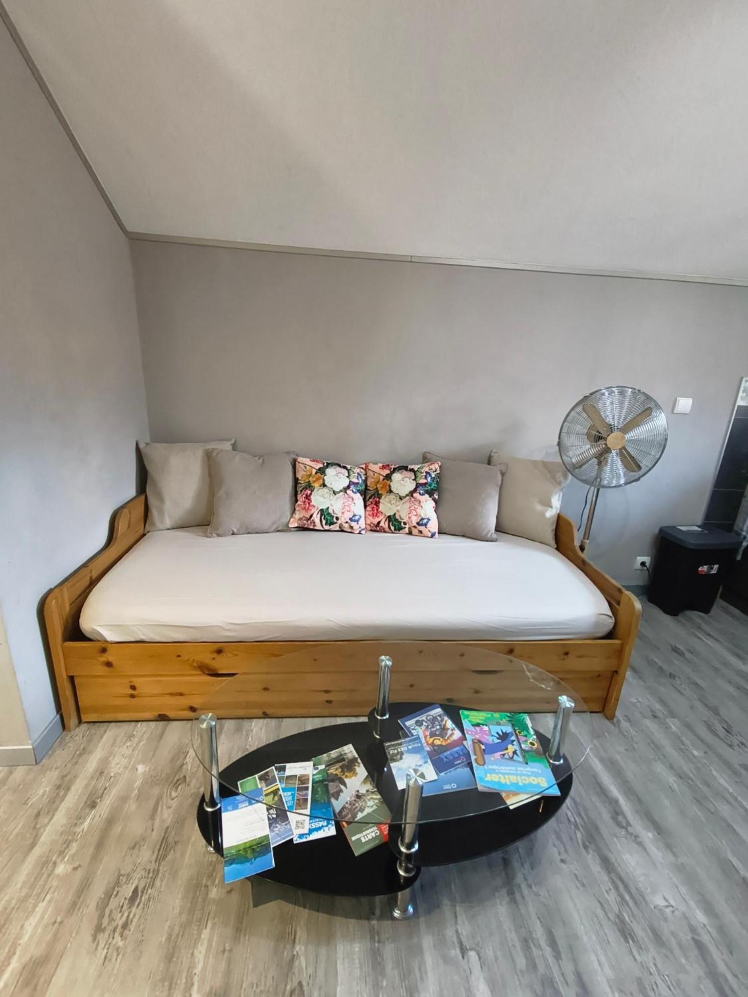 Cosy F2 *
