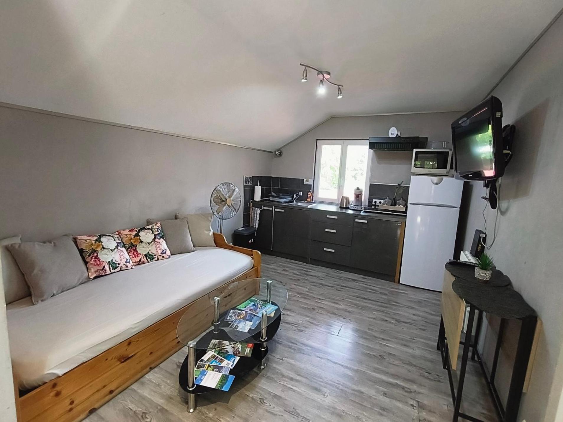 Cosy F2 *